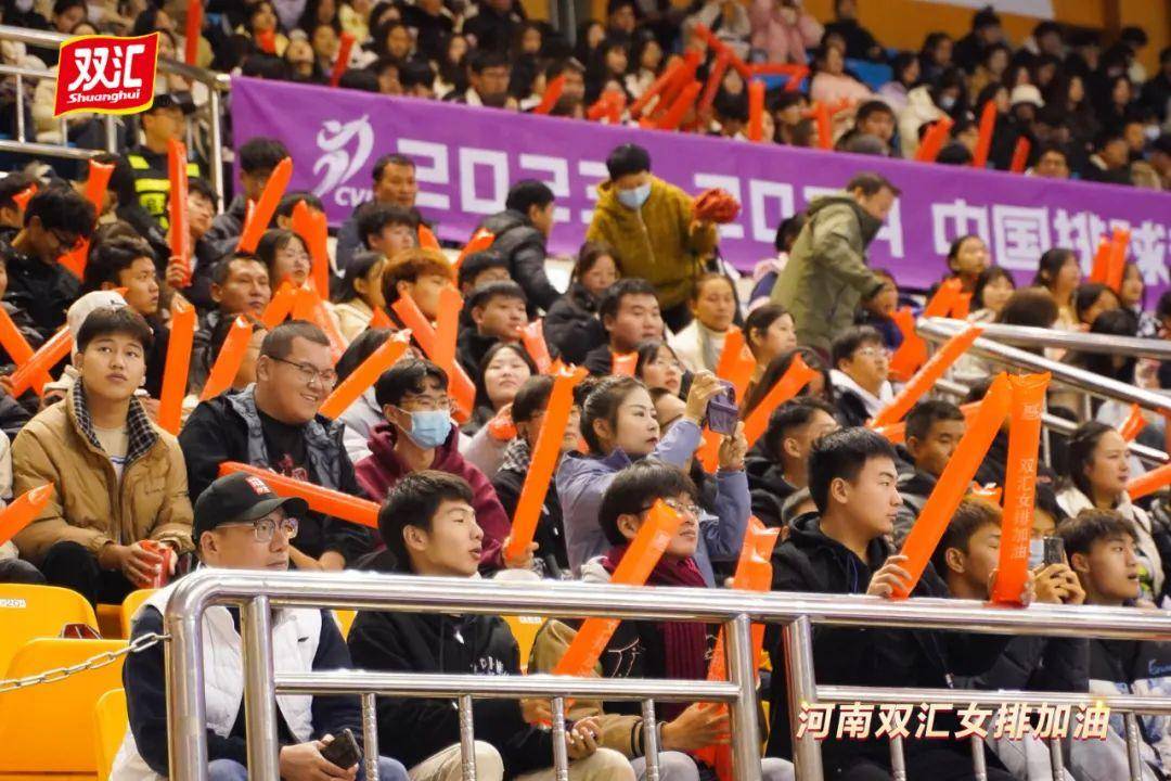 开云注册-包含Scout在独行侠比赛中比赛局势复杂，持续失利引发热议！观众掌声雷动的词条