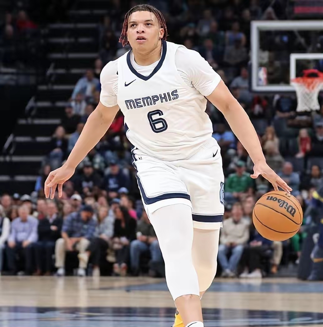 开云app-赛后CBA常规赛传出新动向；波士顿凯尔特人单刀错失；管理层表态——信心回归；更衣室氛围转暖的简单介绍